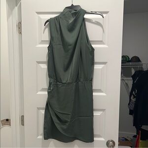 Elegant Green Sleeveless Dress